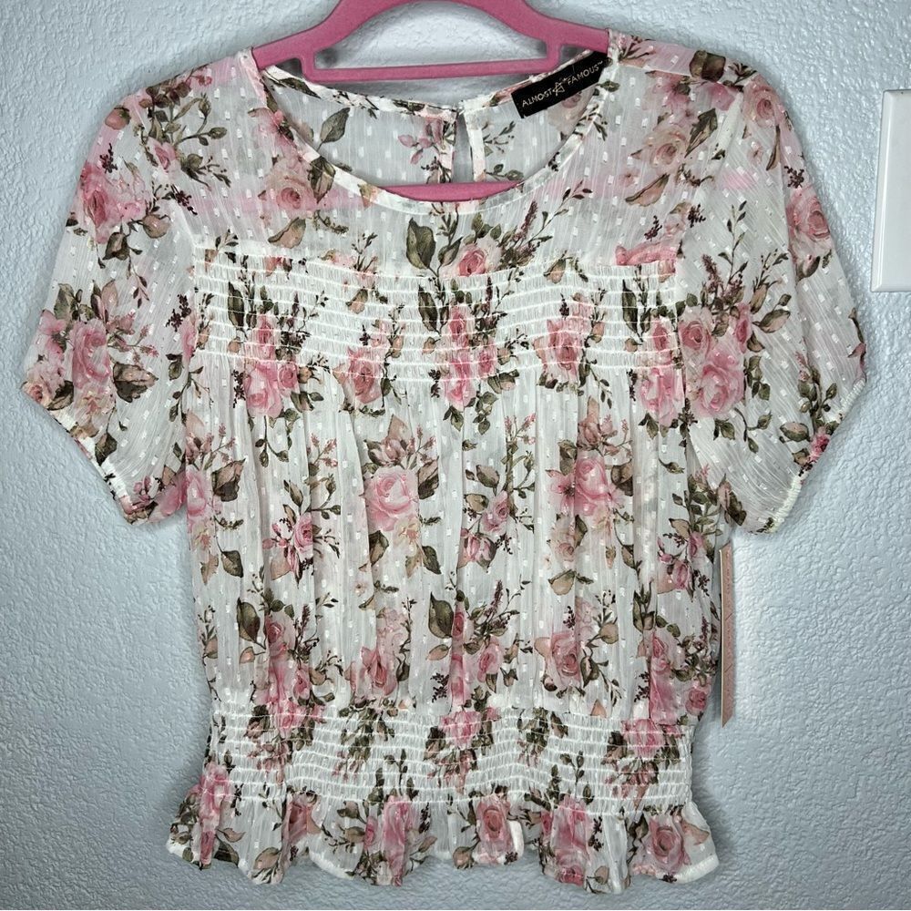 New Almost Famous White Floral Print Gossy Short Sleeve Cottagecore Blouse Sz S - Picture 2 of 11